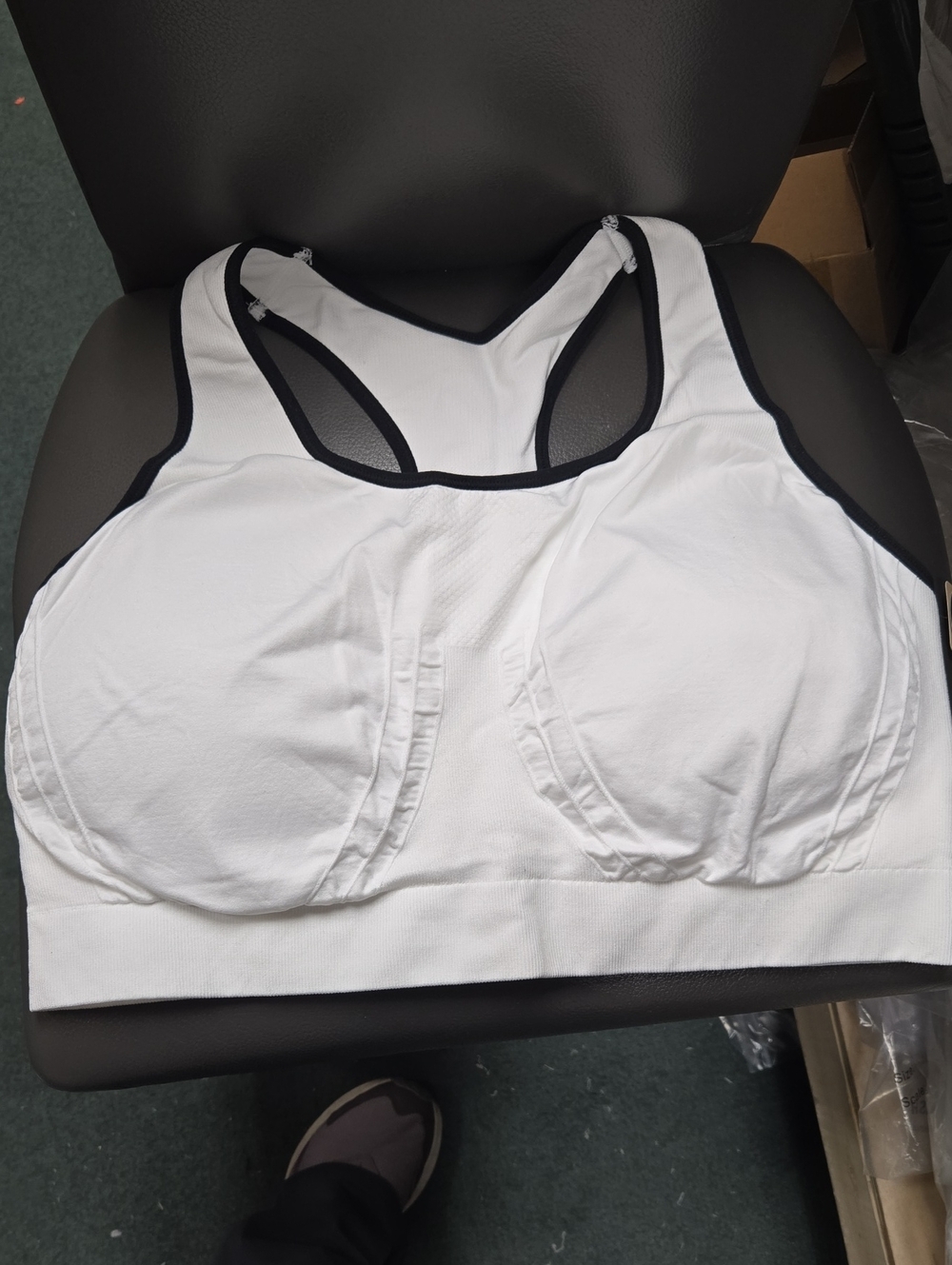 Truekind Size 3XL Black and White Reactive Sport Bra